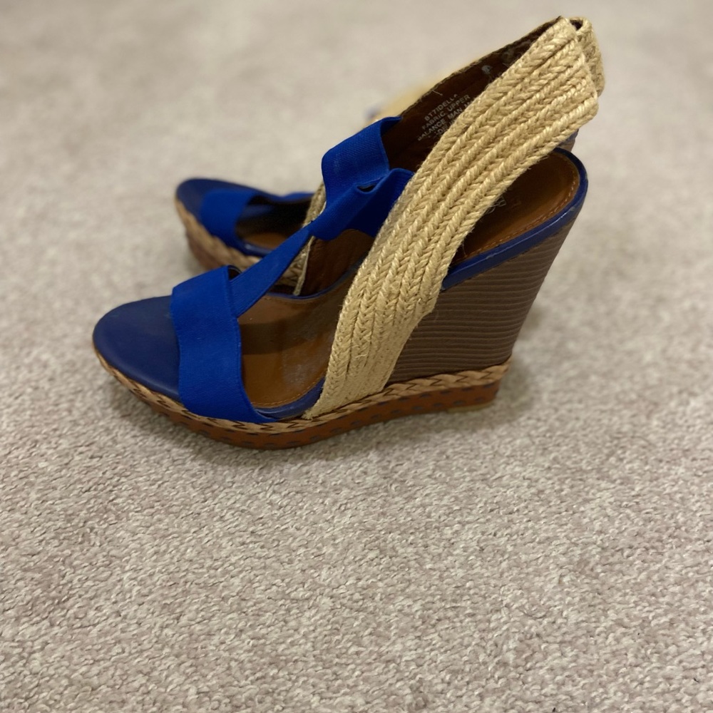Boutique 9 wedges size 8